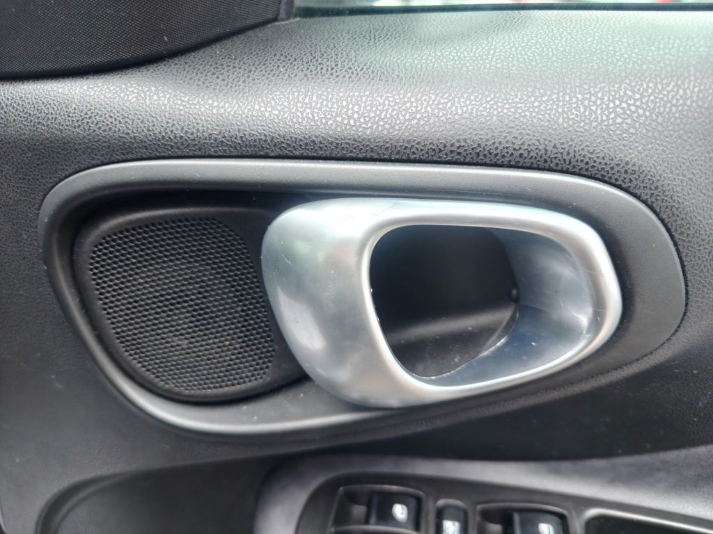 Used Fiat 500L 2014 for sale - 77534702: Photo 36