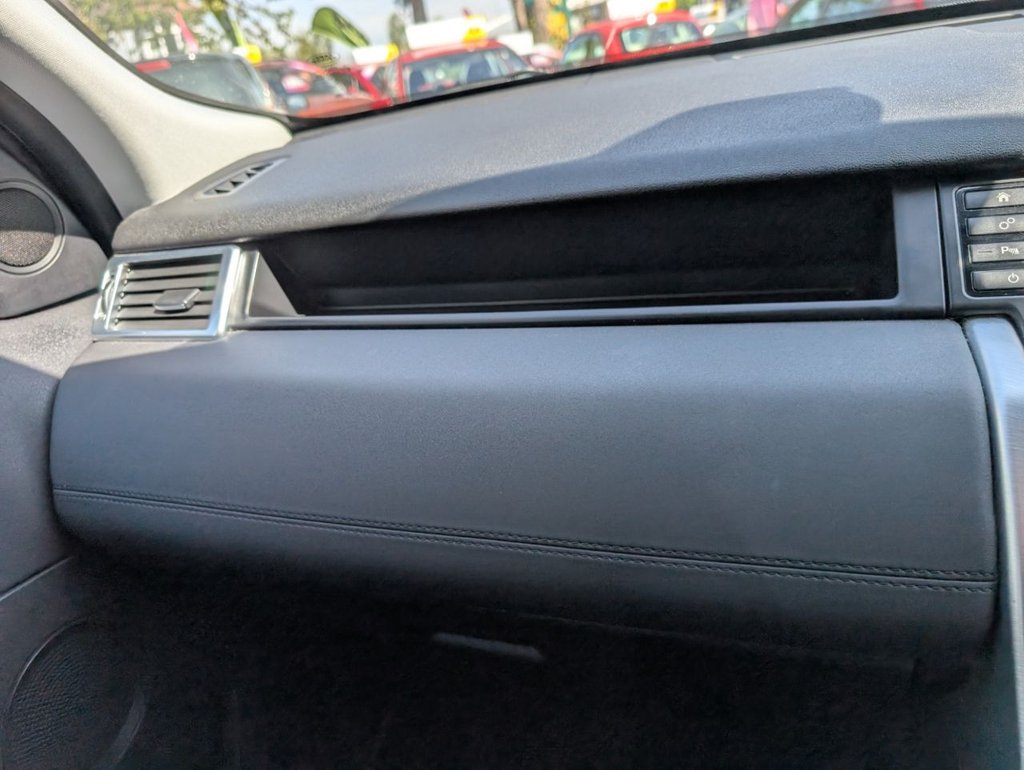 Used Land Rover Discovery Sport 2017 for sale - 76439132: Photo 16