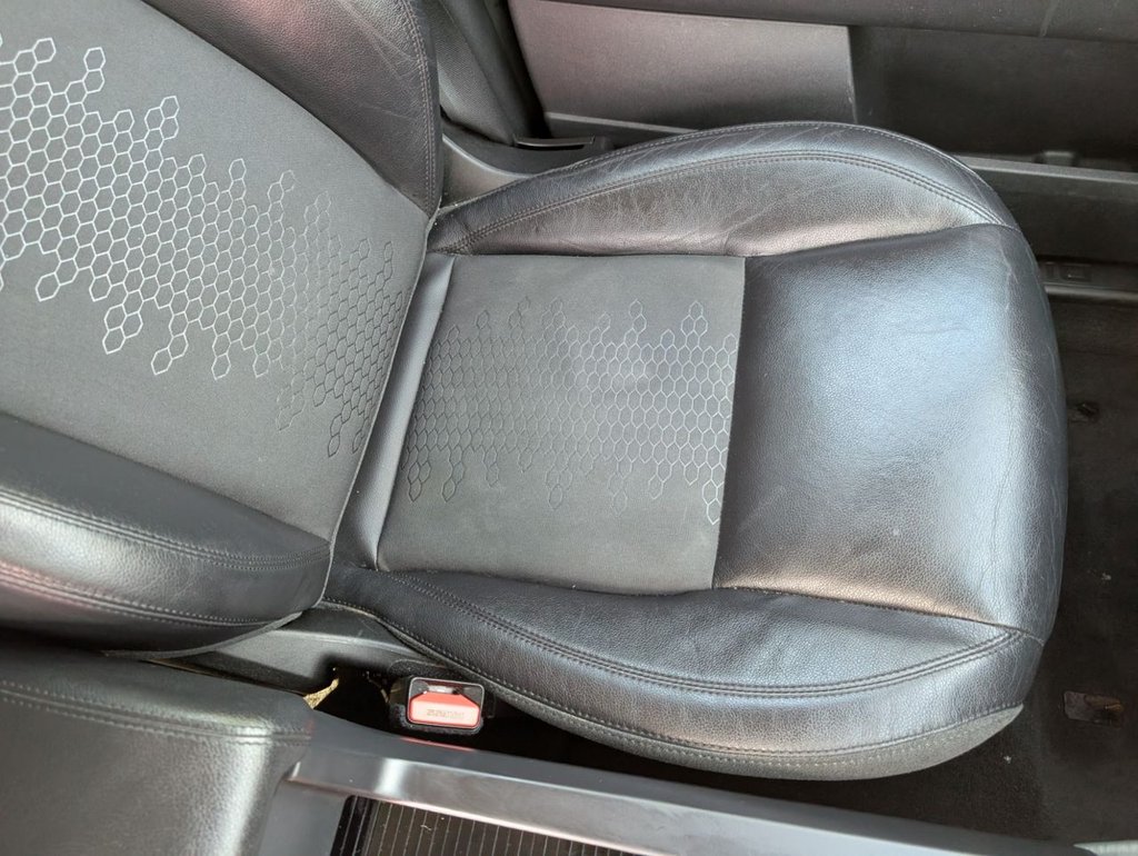 Used Land Rover Discovery Sport 2017 for sale - 76439132: Photo 24