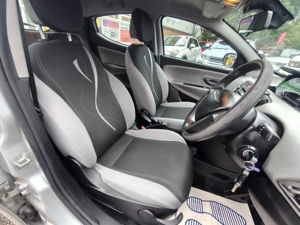 Used Chrysler Ypsilon 2011 for sale - 76867596: Photo 11