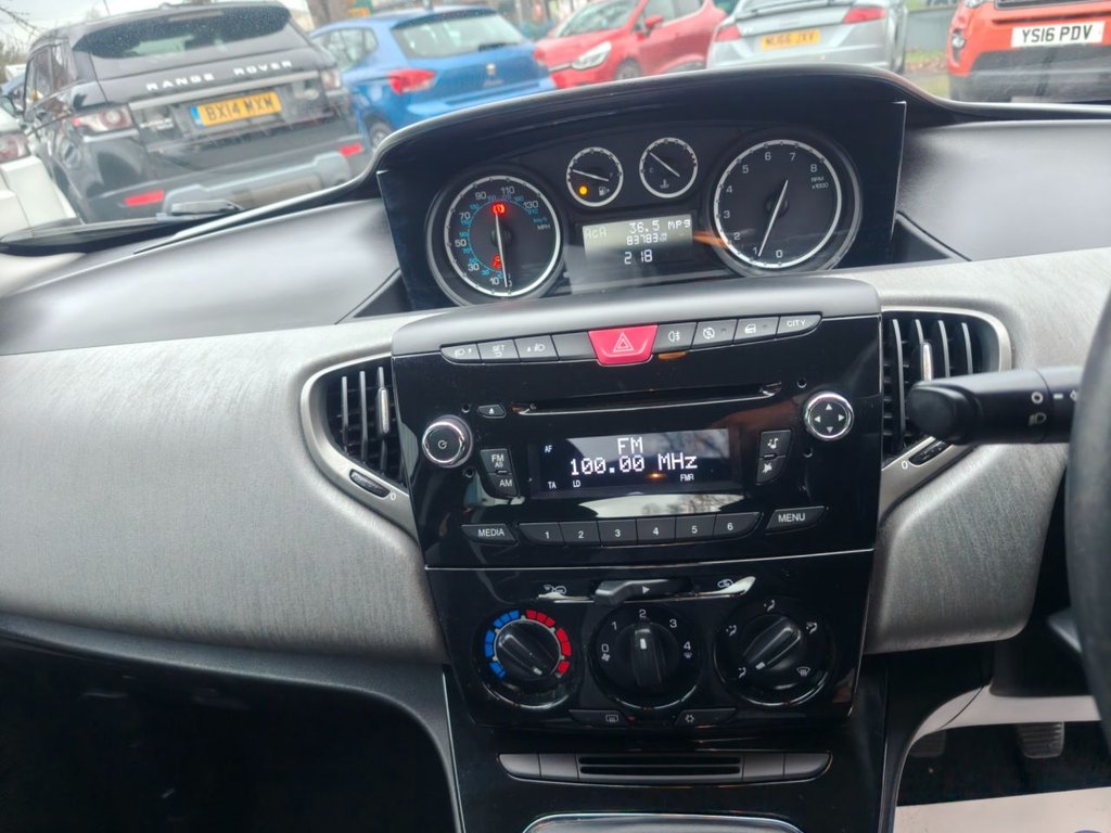 Used Chrysler Ypsilon 2011 for sale - 76867596: Photo 16