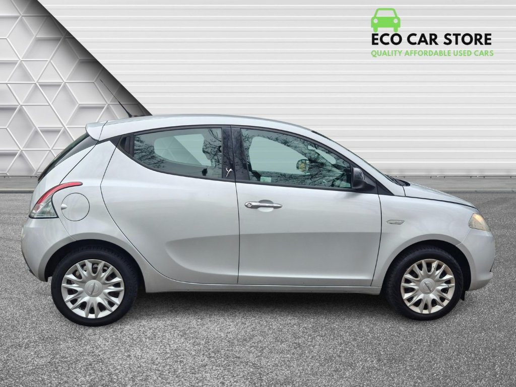 Used Chrysler Ypsilon 2011 for sale - 76867596: Photo 3