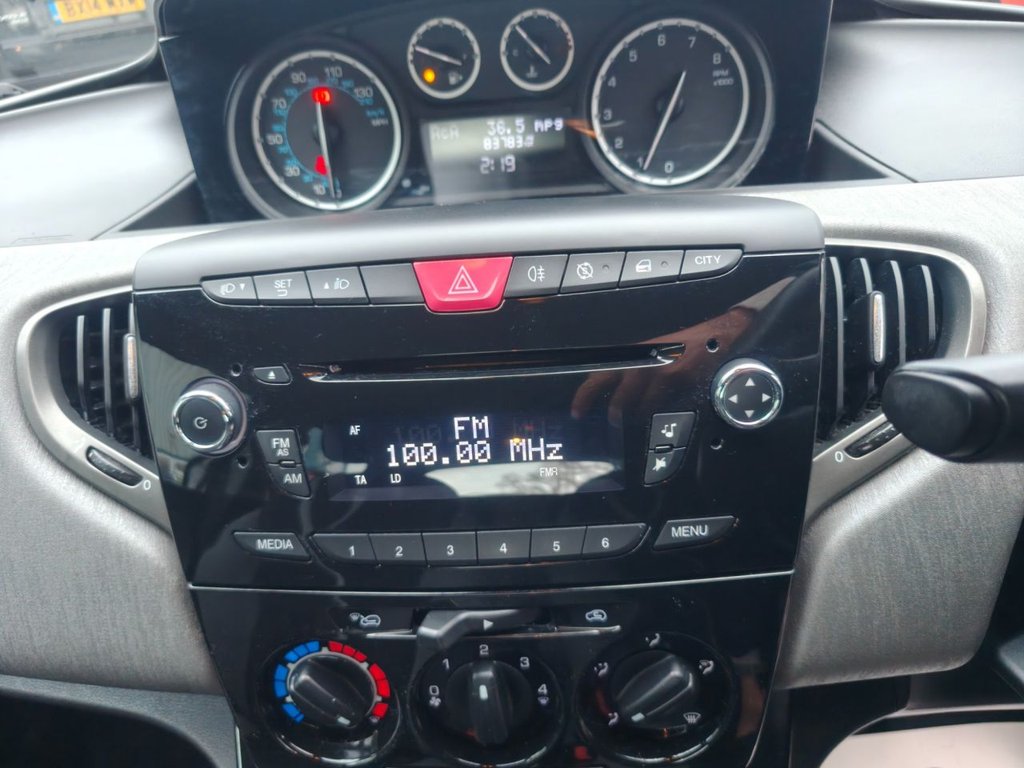 Used Chrysler Ypsilon 2011 for sale - 76867596: Photo 31