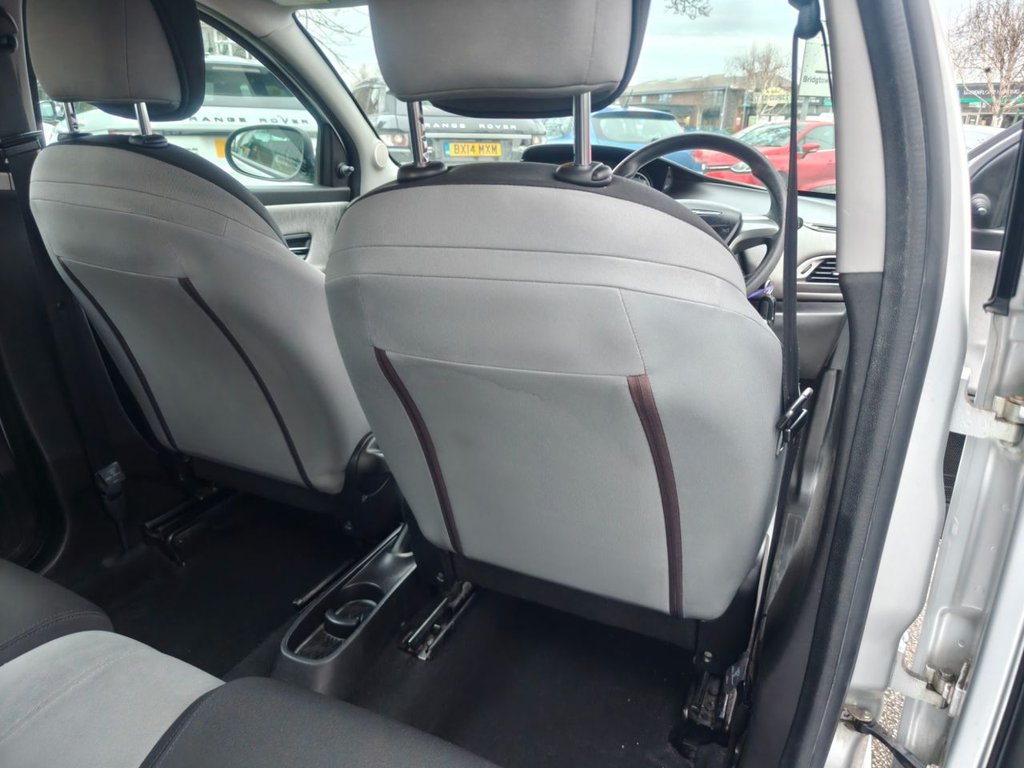 Used Chrysler Ypsilon 2011 for sale - 76867596: Photo 37