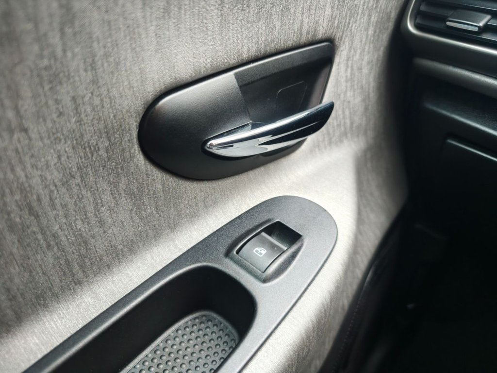 Used Chrysler Ypsilon 2011 for sale - 76867596: Photo 49