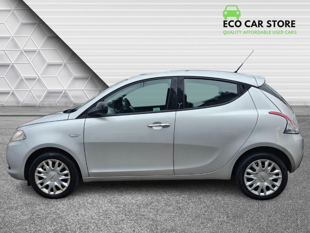 Used Chrysler Ypsilon 2011 for sale - 76867596: Photo 8