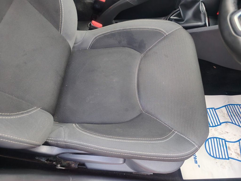 Used Renault Clio 2019 for sale - 76851074: Photo 23