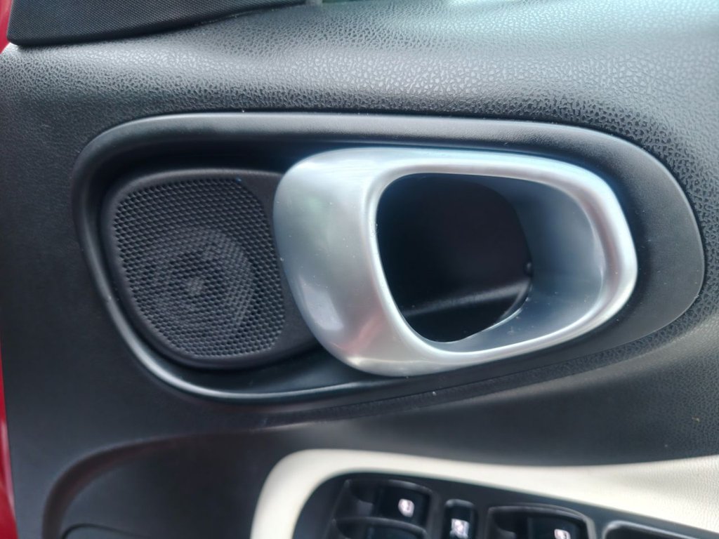 Used Fiat 500L 2016 for sale - 77621628: Photo 36