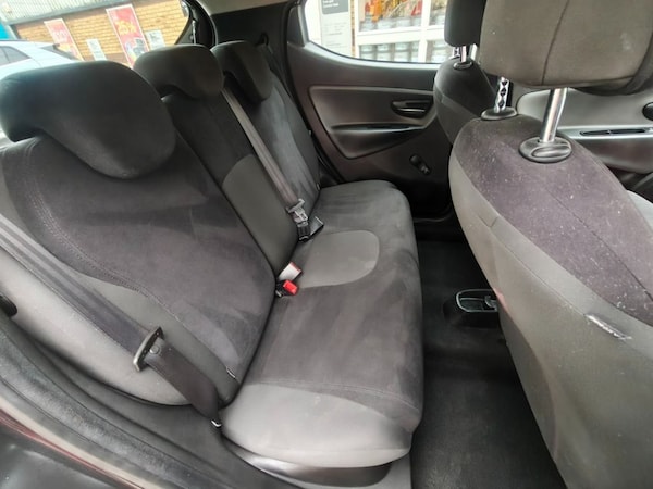 Used Chrysler Ypsilon 2013 for sale - 76297043: Photo 13
