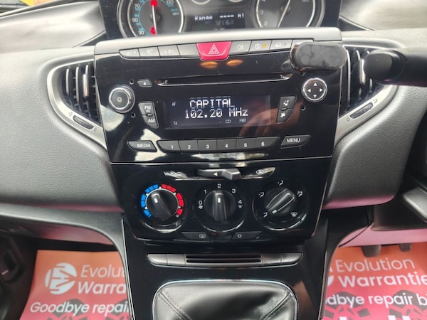 Used Chrysler Ypsilon 2013 for sale - 76297043: Photo 18