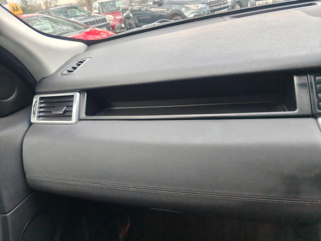 Used Land Rover Discovery Sport 2015 for sale - 78097205: Photo 32