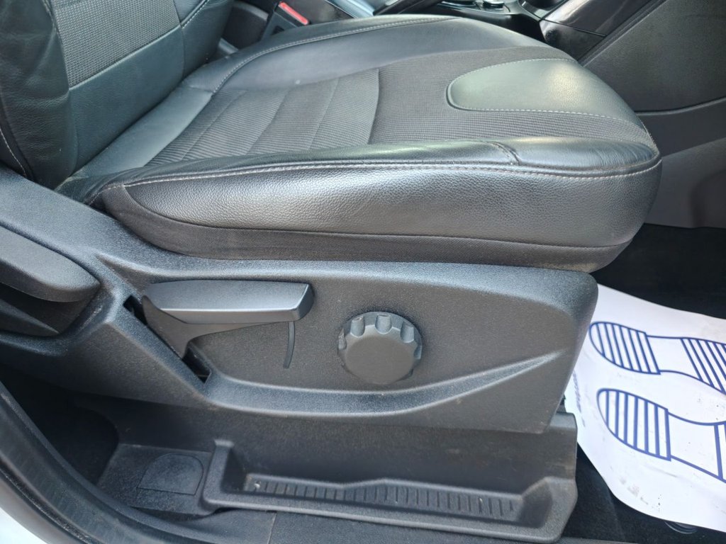 Used Ford Kuga 2014 for sale - 77770982: Photo 28