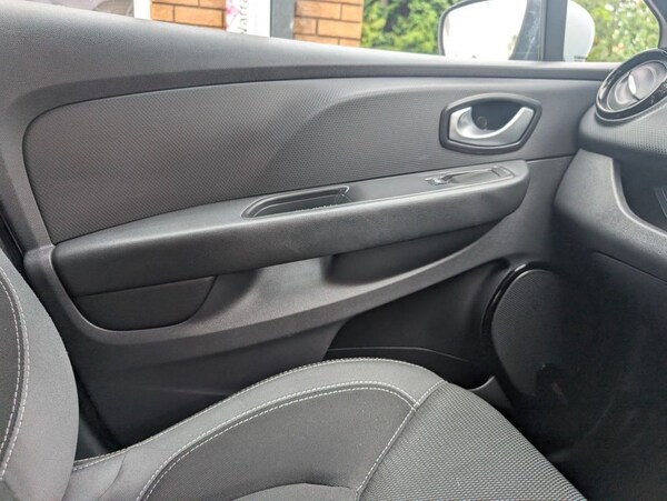 Used Renault Clio 2017 for sale - 75554053: Photo 17