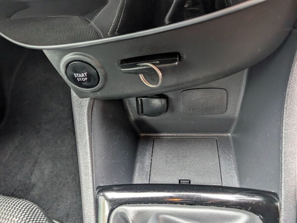 Used Renault Clio 2017 for sale - 75554053: Photo 24