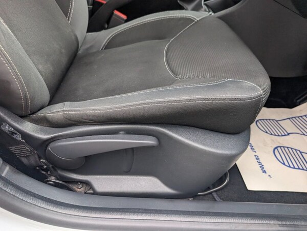 Used Renault Clio 2017 for sale - 75554053: Photo 29