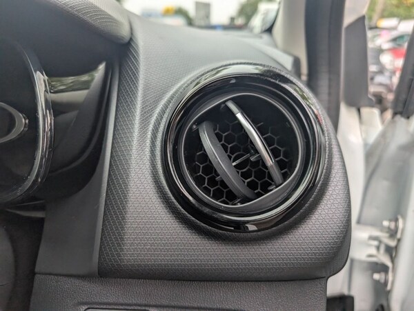 Used Renault Clio 2017 for sale - 75554053: Photo 48
