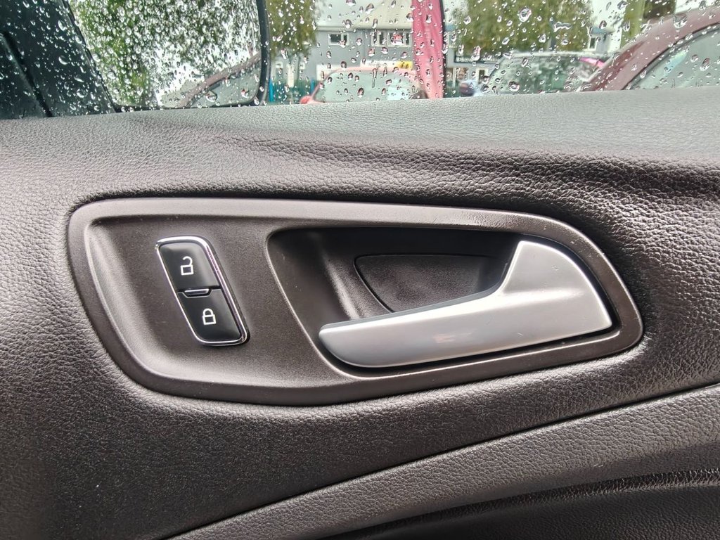 Used Ford Kuga 2013 for sale - 76168526: Photo 32