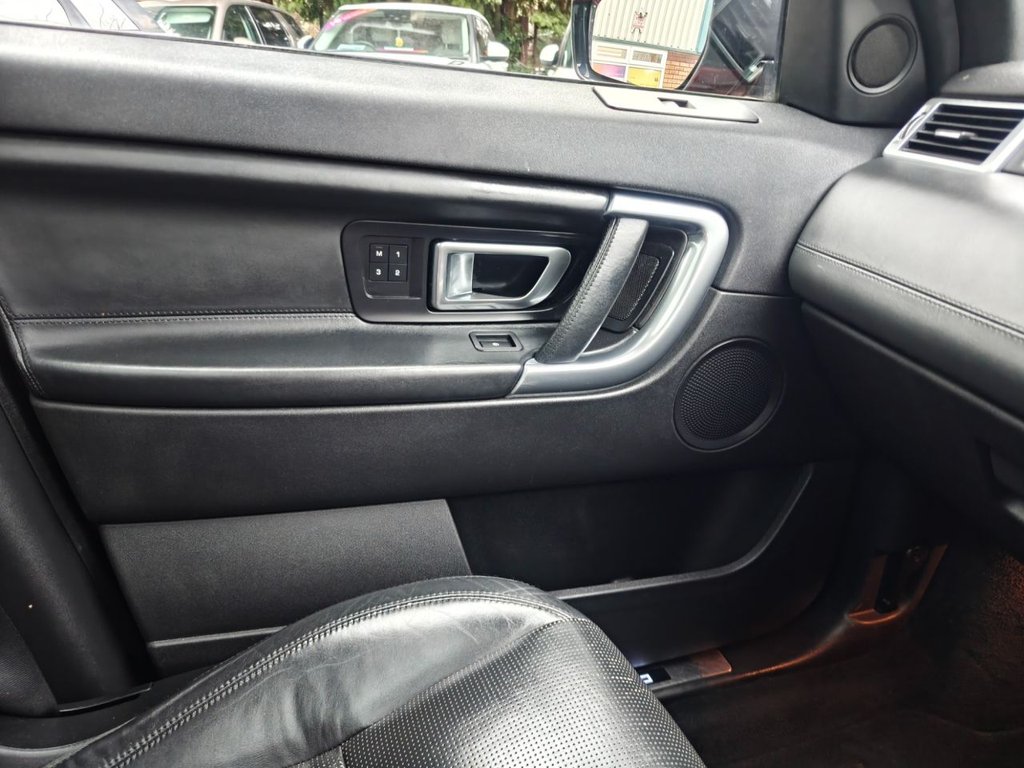 Used Land Rover Discovery Sport 2015 for sale - 77780647: Photo 24