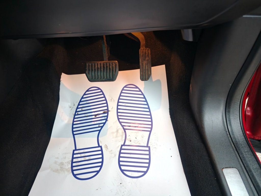 Used Land Rover Discovery Sport 2015 for sale - 77780647: Photo 45