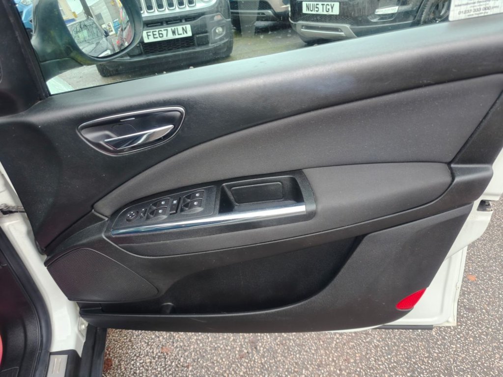 Used Chrysler Delta 2012 for sale - 77188221: Photo 19