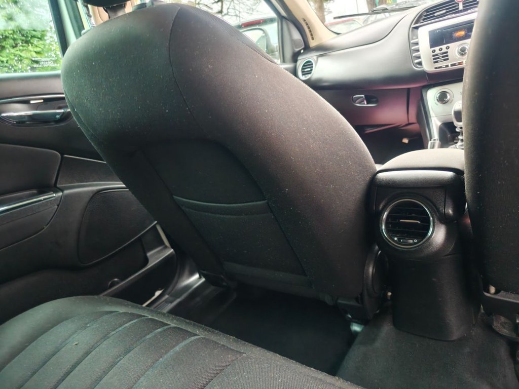 Used Chrysler Delta 2012 for sale - 77188221: Photo 32