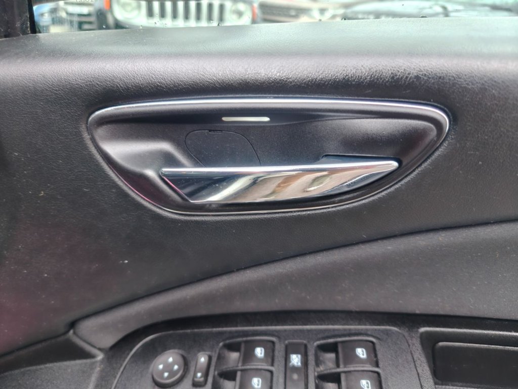 Used Chrysler Delta 2012 for sale - 77188221: Photo 42