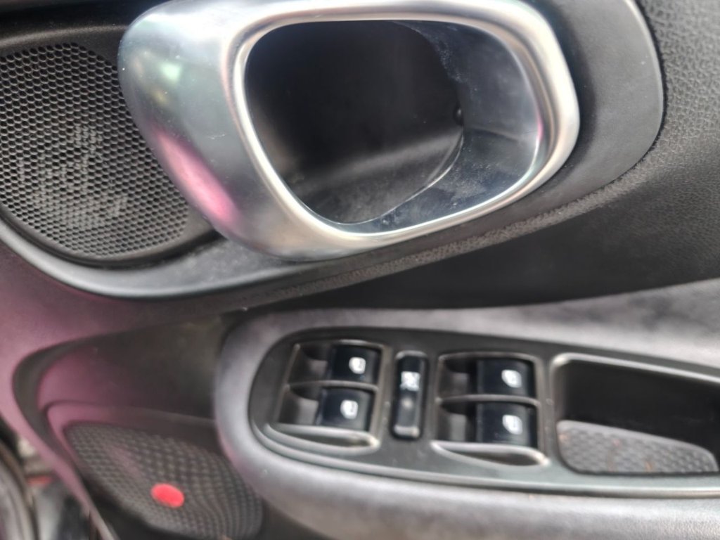 Used Fiat 500L 2013 for sale - 77199860: Photo 36