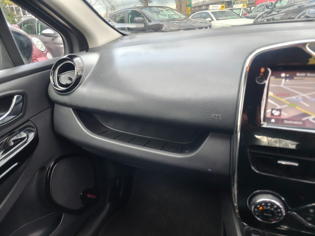 Used Renault Clio 2015 for sale - 77667055: Photo 20