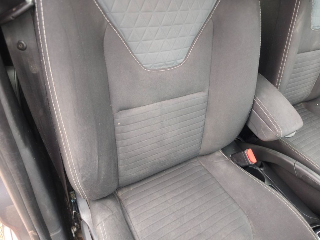 Used Renault Clio 2015 for sale - 77667055: Photo 25