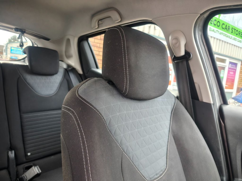 Used Renault Clio 2015 for sale - 77667055: Photo 27