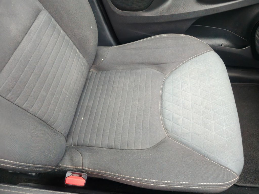 Used Renault Clio 2015 for sale - 77667055: Photo 29