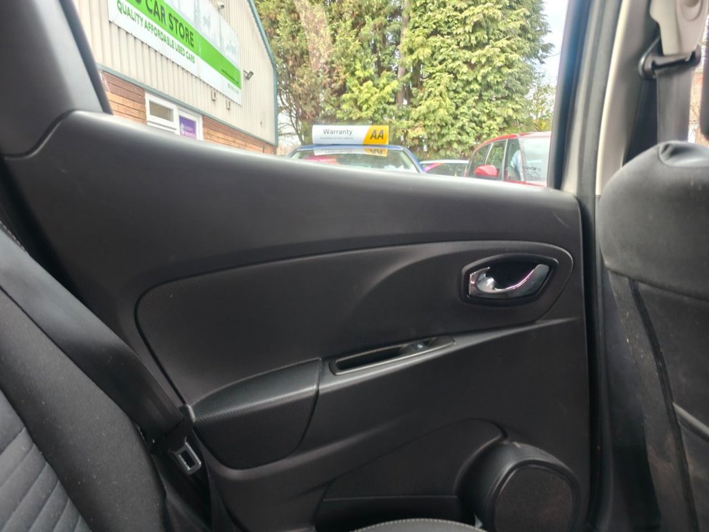 Used Renault Clio 2015 for sale - 77667055: Photo 33