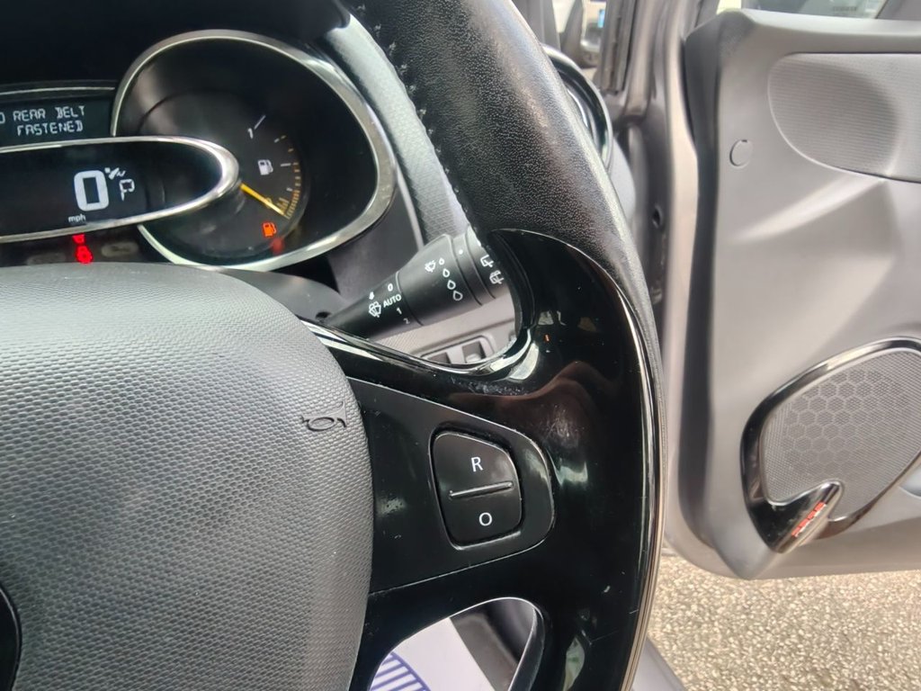 Used Renault Clio 2015 for sale - 77667055: Photo 37