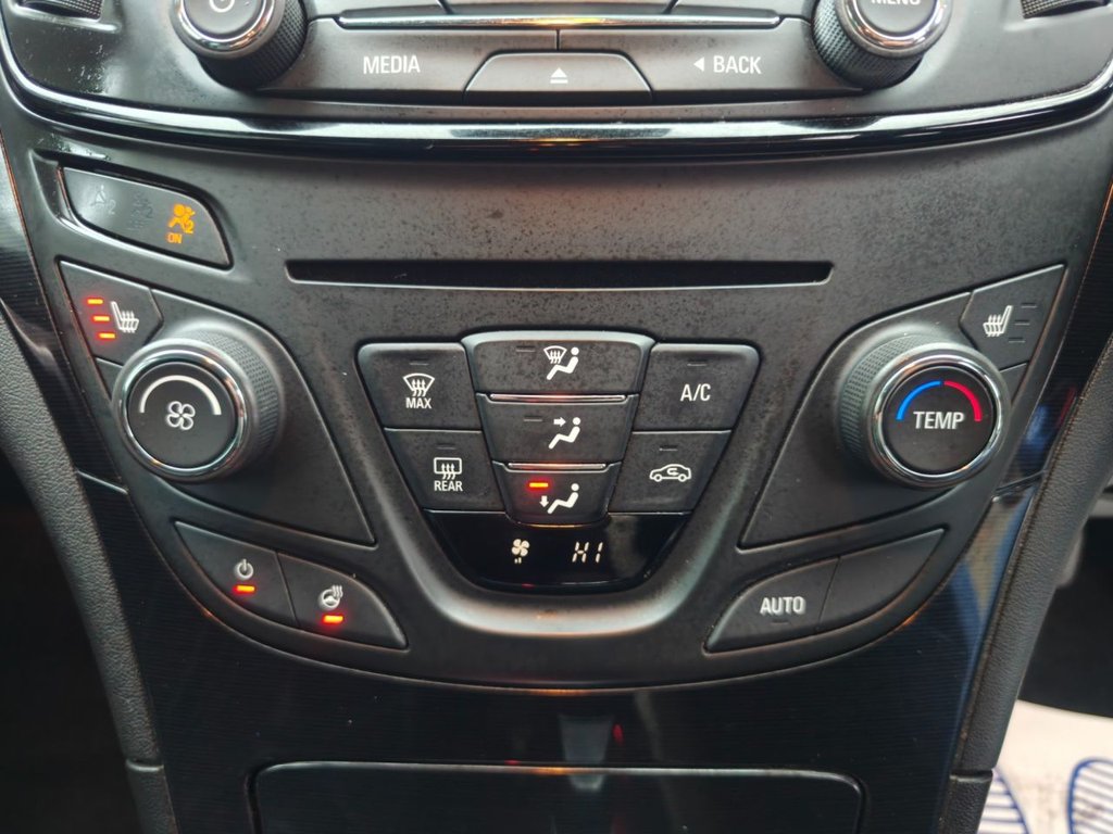 Used Vauxhall Insignia 2015 for sale - 76724909: Photo 38