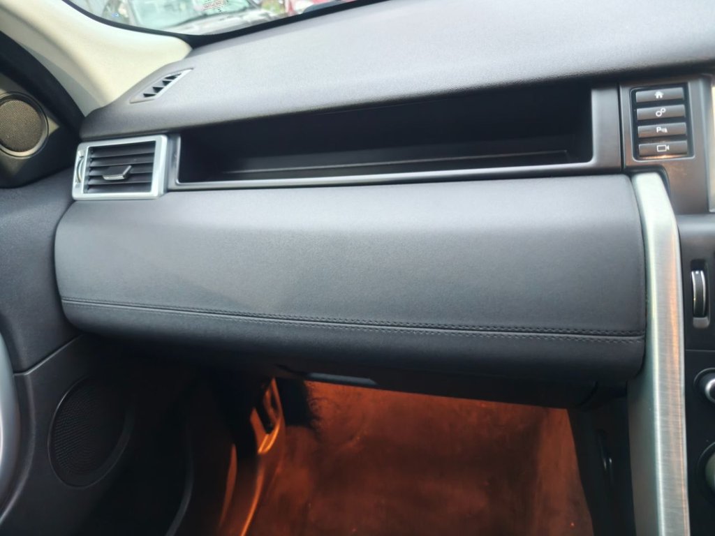 Used Land Rover Discovery Sport 2015 for sale - 77725707: Photo 21