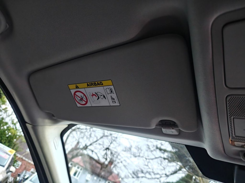 Used Land Rover Discovery Sport 2015 for sale - 77725707: Photo 45