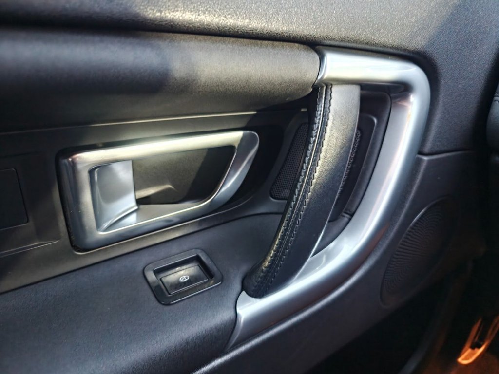 Used Land Rover Discovery Sport 2015 for sale - 77725707: Photo 47