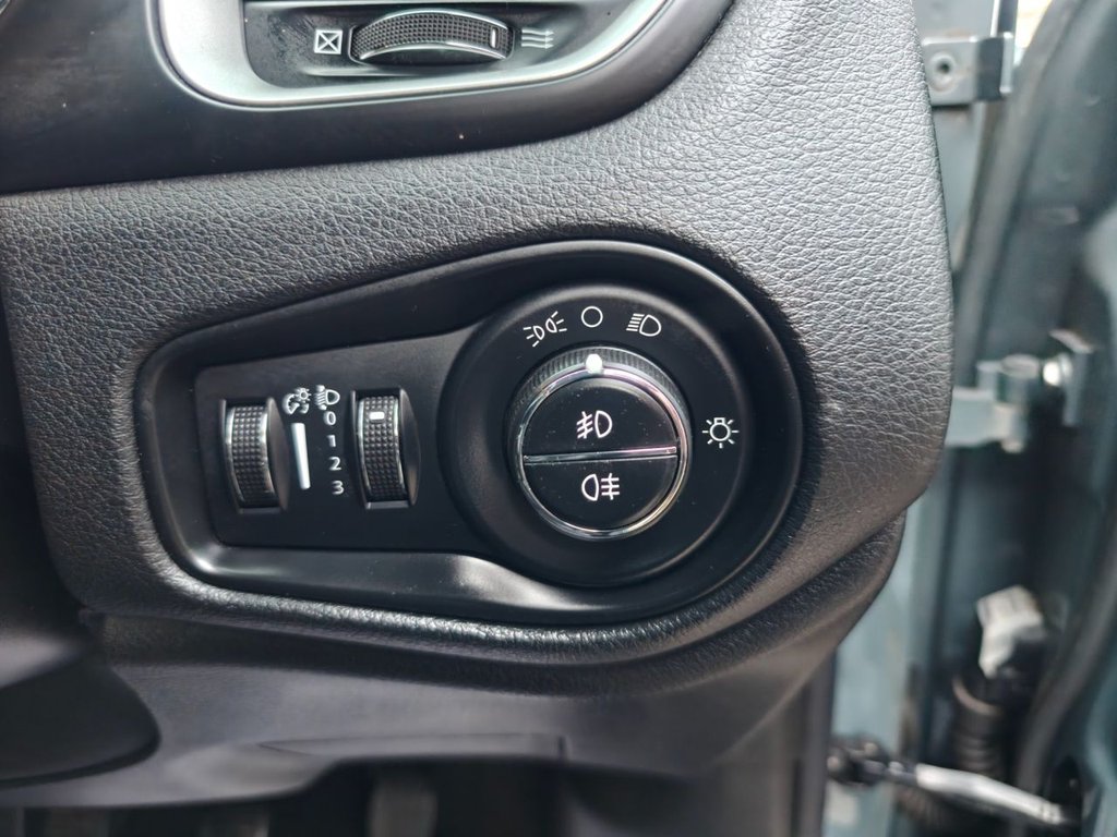 Used Jeep Renegade 2015 for sale - 78117476: Photo 44