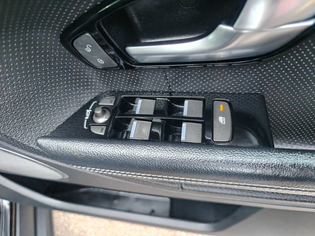 Used Land Rover Range Rover Evoque 2015 for sale - 78117572: Photo 31