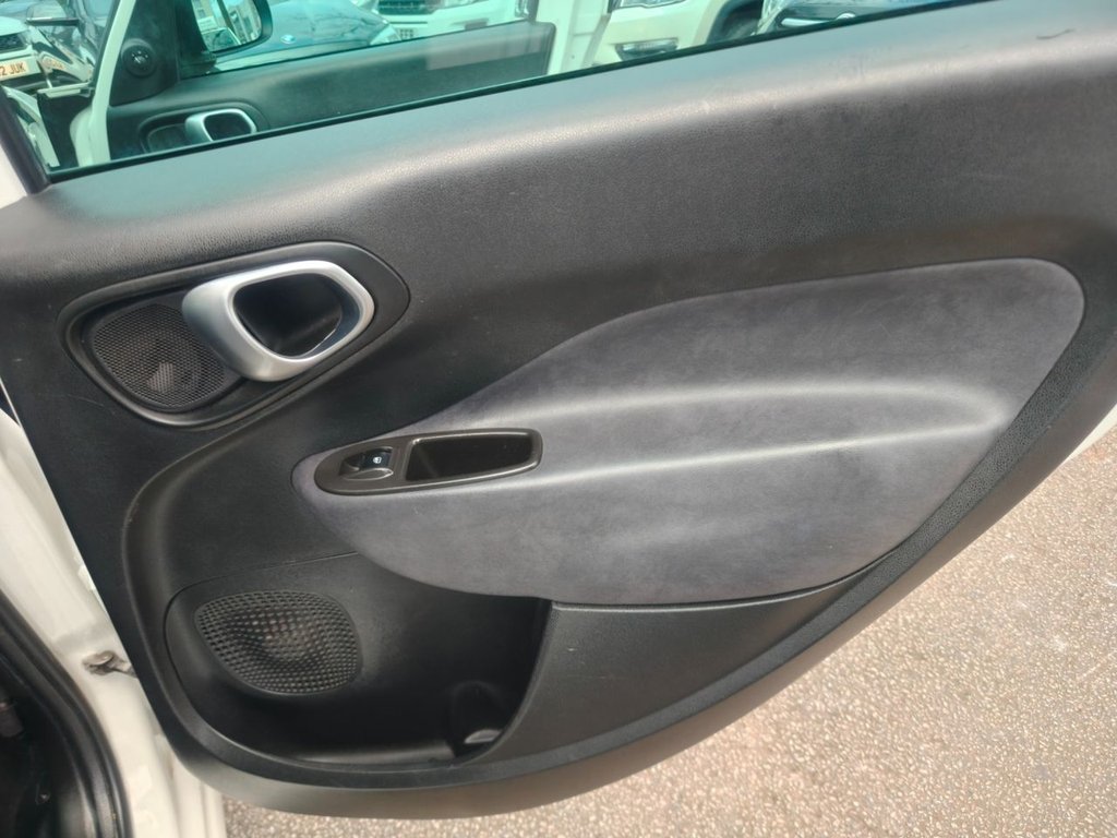 Used Fiat 500L 2014 for sale - 77739552: Photo 31