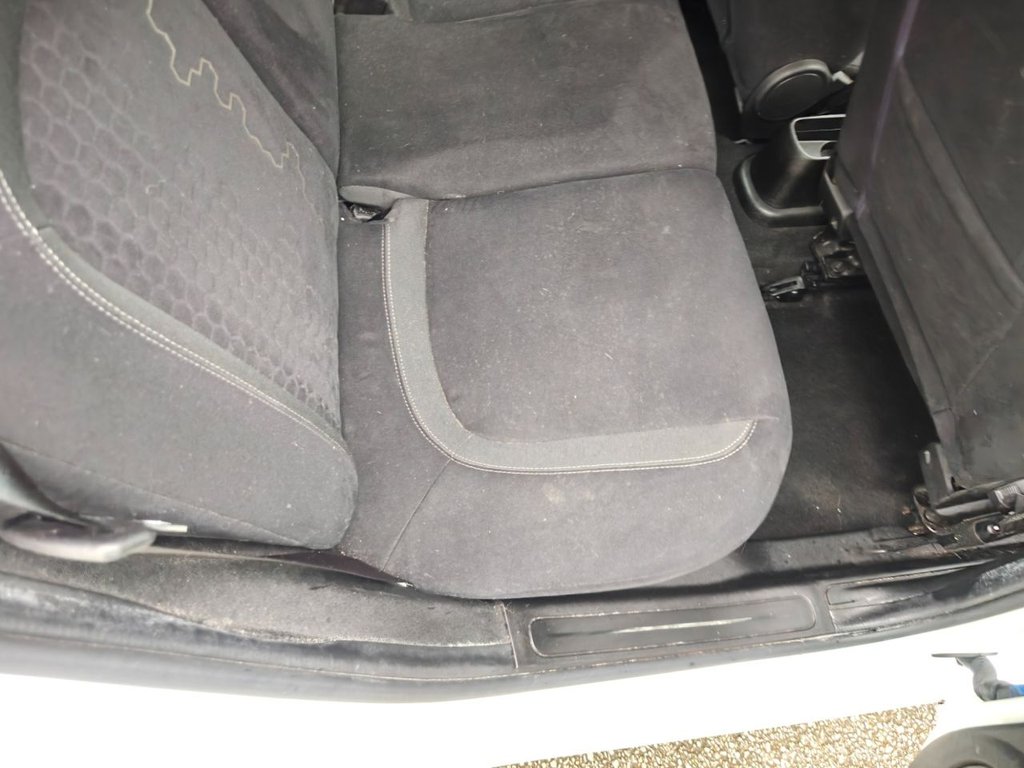 Used Fiat Punto 2013 for sale - 77849974: Photo 28