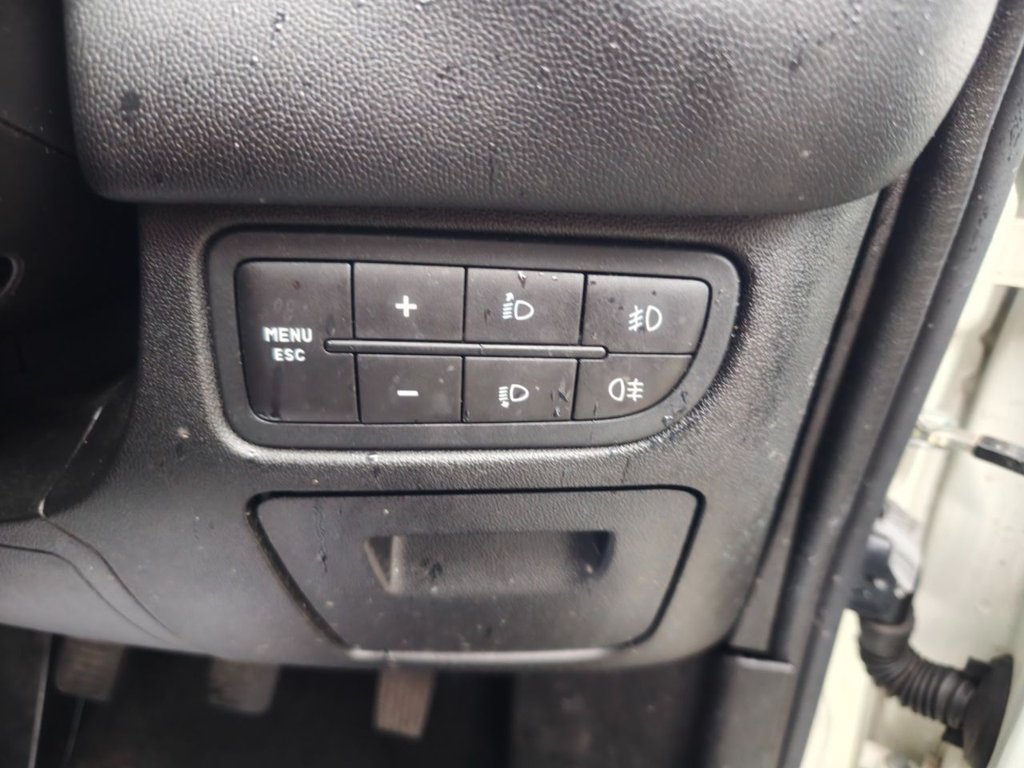 Used Fiat Punto 2013 for sale - 77849974: Photo 38