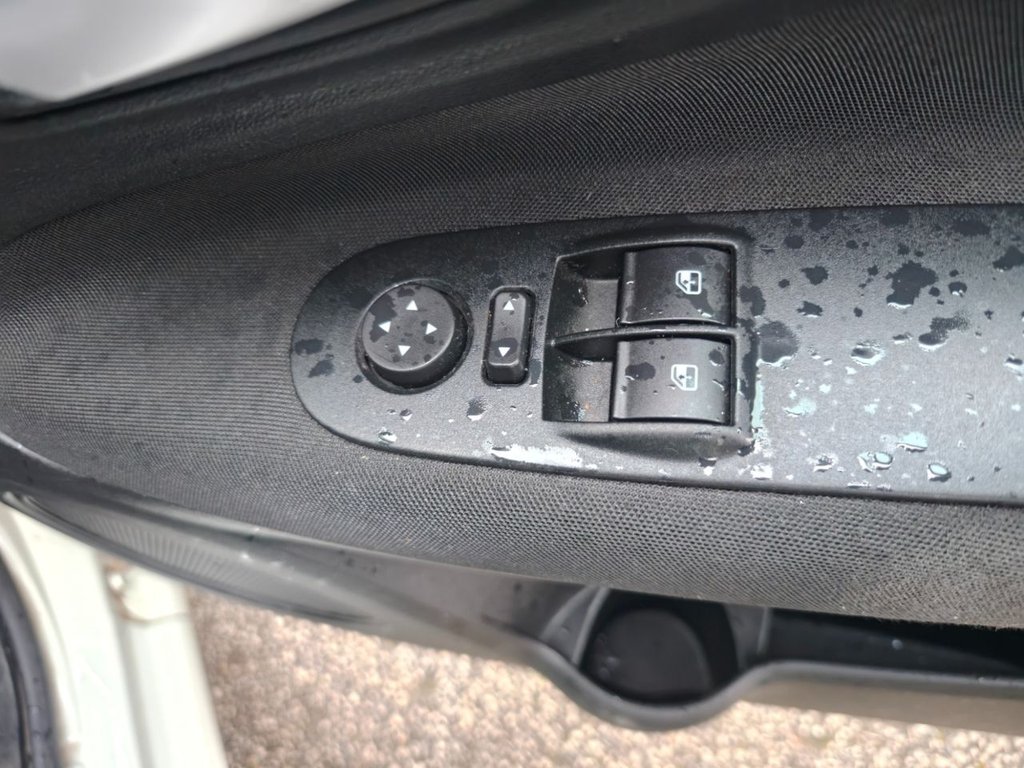 Used Fiat Punto 2013 for sale - 77849974: Photo 40