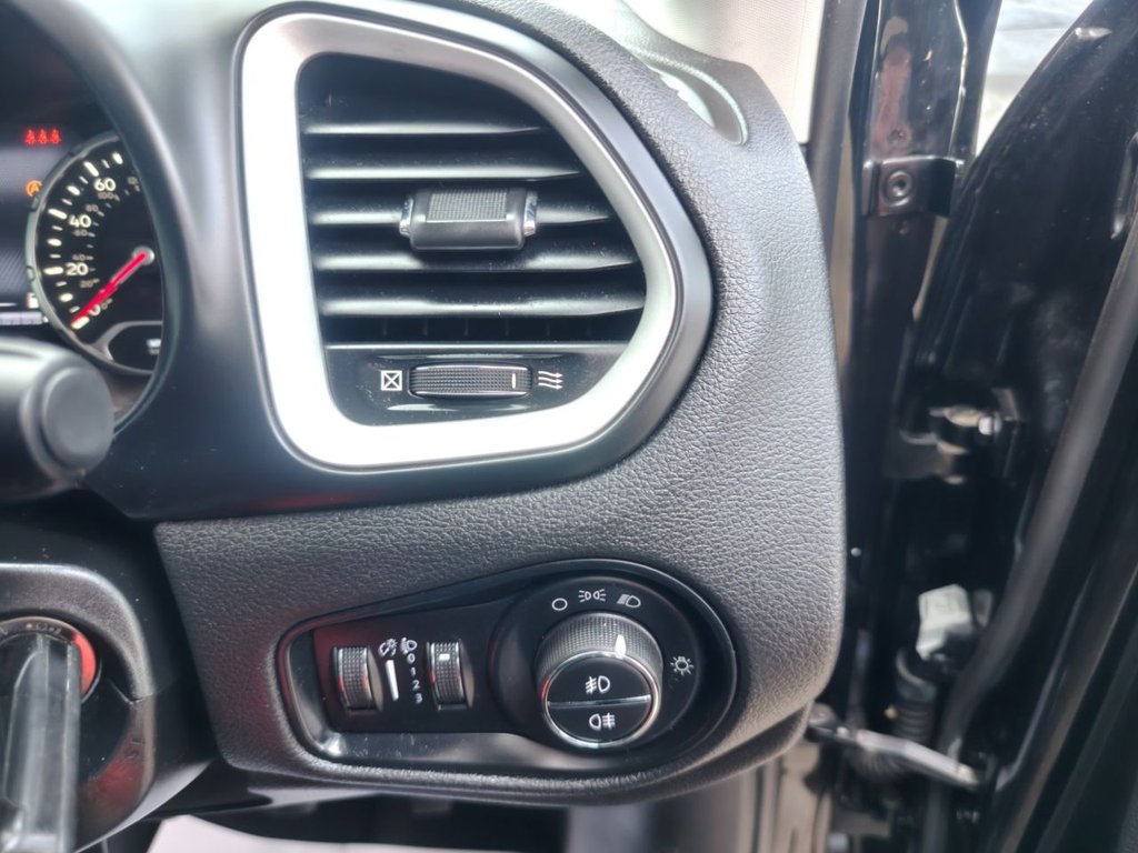 Used Jeep Renegade 2017 for sale - 78117537: Photo 42