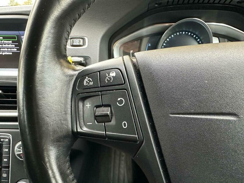 Used Volvo V60 2013 for sale - 76947149: Photo 29