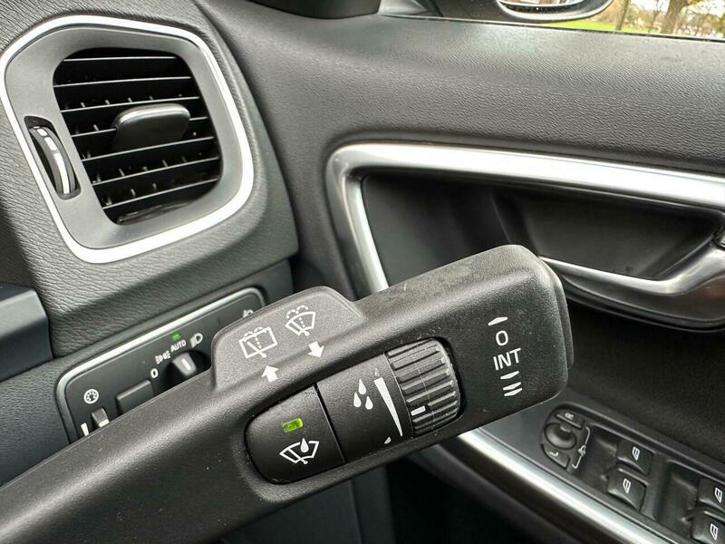 Used Volvo V60 2013 for sale - 76947149: Photo 36