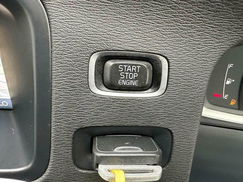 Used Volvo V60 2013 for sale - 76947149: Photo 38