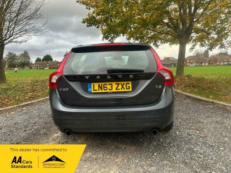 Used Volvo V60 2013 for sale - 76947149: Photo 4