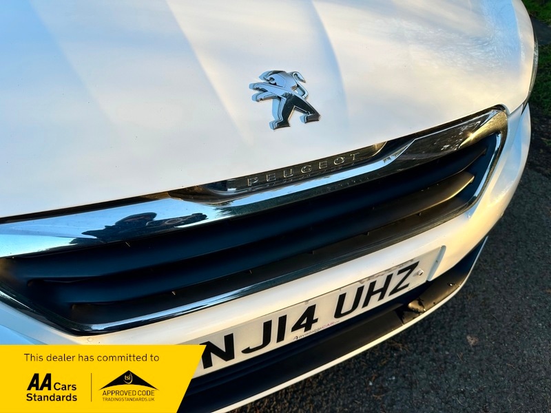 Used Peugeot 308 2014 for sale - 76947171: Photo 17