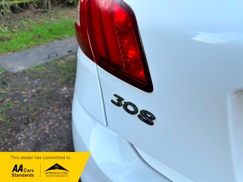 Used Peugeot 308 2014 for sale - 76947171: Photo 19